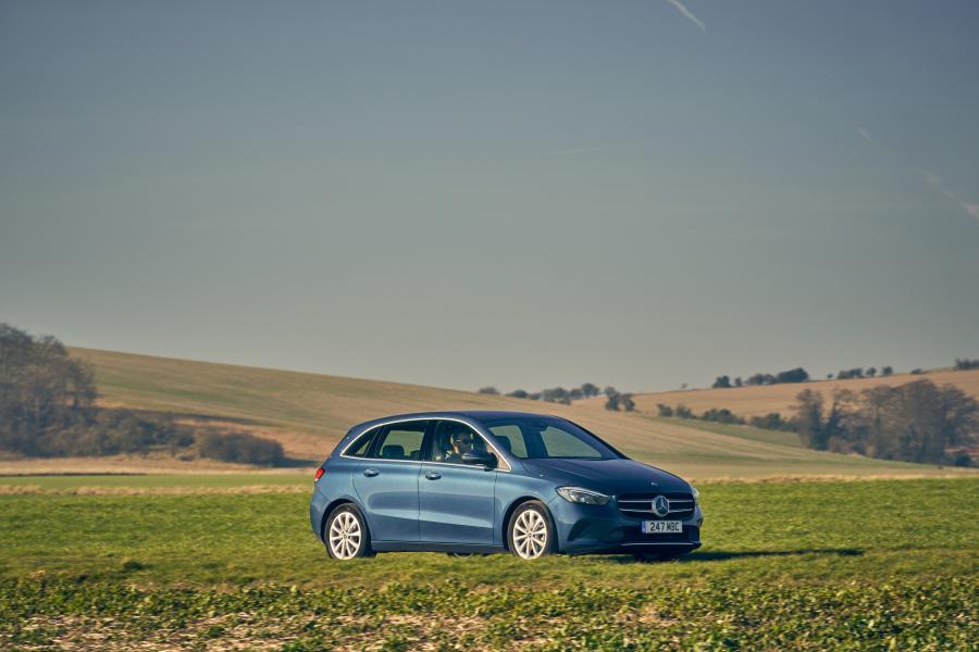  Mercedes-Benz B180 Sport (W247) 2019 года  (UK) (фото 17 из 40)